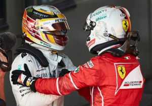 VIDEO: Zo verliep de bloedstollende strijd tussen Hamilton en Vettel