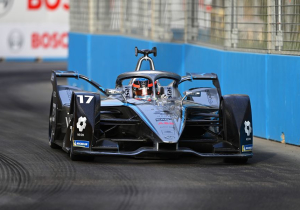 De Vries teleurgesteld ondanks pole: "Hebben het verdiend, maar ben niet tevreden'