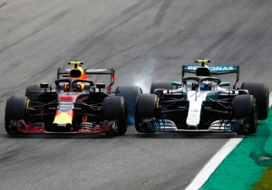 Windsor kraakt Bottas: "Verstappen inhalen doe je niet op zo'n punt"