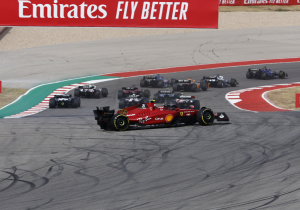 Sainz "extremely frustrated" by costly Russell error