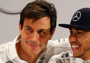 Wolff fears championship 'swing'