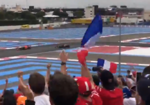 VIDEO: Publiek in Frankrijk juicht bij inhaalactie Verstappen op Hamilton
