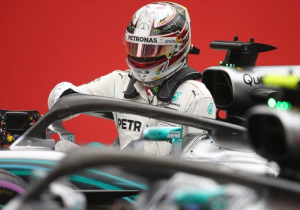Hamilton keeps faith with Mercedes after Austria blunders