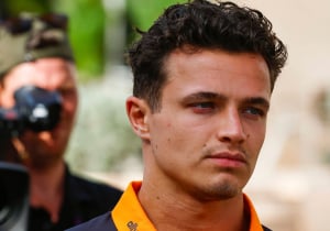 'Norris keert social media de rug toe en gaat met gestrekt been de concurrentiestrijd aan'