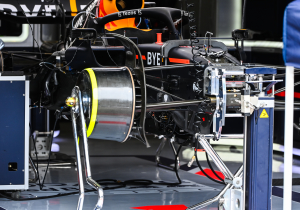 ¿Cuál es la diferencia entre la suspensión push-rod y pull-rod en la F1?