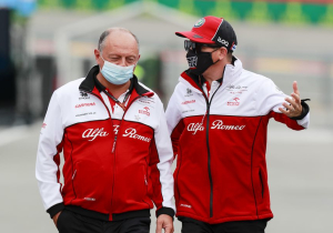 Alfa Romeo leave door open for “hugely important” Raikkonen to stay on