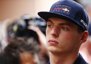 Max Verstappen start vanaf de grid in Monaco