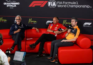 Stella en Briatore botsen op persconferentie na onthulling over McLaren-link van FIA-steward