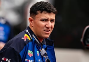 VIDEO: F1 zendt gevaarlijk moment niet uit, Red Bull-frustraties lopen op | GPFans Race Day