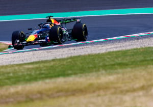 Verstappen op enorme achterstand in Japan, Piastri het snelst in tweede training