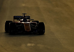 Alonso blijft rustig ondanks tegenslagen: "Ik maak me niet druk"