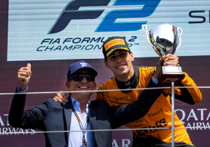 Bortoleto kampioen in F2 na dramatische start Hadjar, Durksen wint race in Abu Dhabi