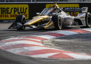 IndyCar vergeet verplaatsing van kerb te melden en veroorzaakt crash van VeeKay