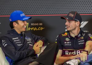 Albon keek onboards van regenraces Verstappen in Brazilië: 'Moet je je op voorbereiden'