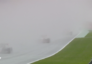 FOTO: Enorme regenbui tijdens Formule 3-race