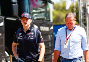 Verstappen deelt kinderfoto met vader Jos en knipoogt: 'Overwoog toen nog MotoGP'