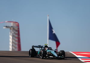 Leclerc noteert snelste tijd in eerste training, Verstappen volgt op korte afstand