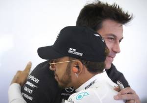Wolff in de bres voor Hamilton: 'Hij verdient meer erkenning'