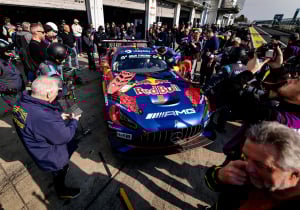 LIVE | Verstappen in NLS2 op Nürburgring: volg de tv-uitzending, onboard en live timing hier