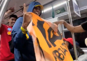Prachtige beelden: Braziliaanse fans brengen Verstappen-lied ten gehore in metro