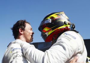 Tweede E-Prix Berlijn: De Vries boekt dominante overwinning, Vandoorne derde na inhaalslag