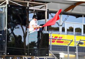 F1 veteran slams into Mexican Grand Prix barrier as race STOPPED by red flag