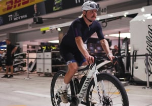 Hülkenberg hard voor Bottas na fietstocht: 'Beter op zijn racen focussen'