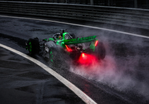 F1 Hoy: Confirmado el asiento de 2025; La parrilla de la F1; Sainz recibe respuesta de Red Bull