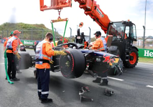 Crashfoto's Verstappen onthullen nieuwe technische ontwikkeling op Red Bull RB22