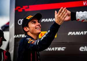 Vermeulen scoort eerste podiumresultaten met Ferrari van Verstappen.com: "Hard voor gewerkt"