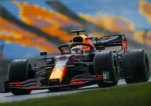 Derde vrije training Turkije: Verstappen snelste in spekgladde en chaotische sessie