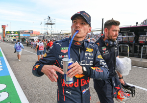 Max Verstappen: Le dedicamos esta victoria a Mateschitz