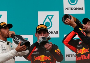 Horner: "Verstappen had dit jaar gigantisch veel podiums kunnen scoren"