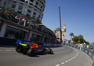 Verstappen ziet concurrentie dichterbij komen: "Hebben nog iets meer nodig"