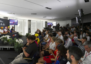 Deze coureurs en teambazen zijn bij de persconferenties in Hongarije