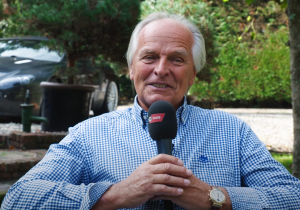 Bleekemolen kraakt FIA na putdekselincident Sainz: "Ik vind het zo'n idioterie"