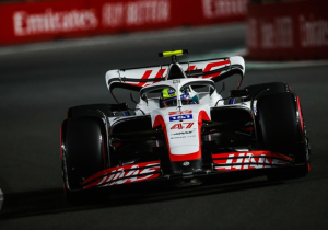 Schumacher bij bewustzijn: Duitser per helikopter naar medisch centrum