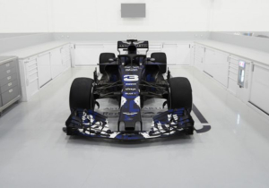 Throwback: Red Bull Racing test met 'gecamoufleerde' RB14