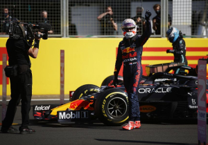 Verstappen "not focused on records" in hunt for title