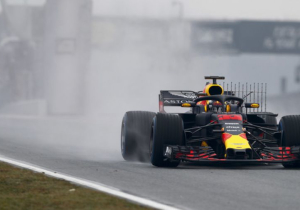 IN BEELD: De Formule 1-auto's in actie in Barcelona