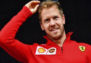 IN BEELD: Sebastian Vettel op pad met voormalige Top Gear-presentatoren