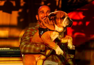 Hamilton reveals special moment with F1 celebrity Roscoe