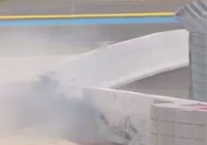 VIDEO: Di Resta rijdt met zijn auto vol in de betonnen muur