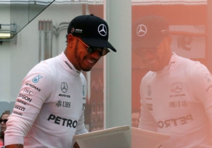 VIDEO: Hamilton geeft rondleiding in verblijf Mercedes