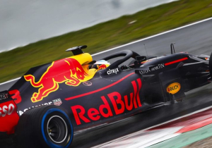 Red Bull hope to keep Ricciardo