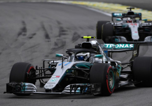 2e vrije training Brazilië: Mercedes domineert, flinke crash Hülkenberg
