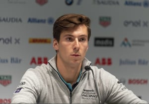 Former Williams driver makes six-figure investment in new 'Sports Tinder' app