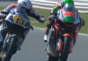 FIM schorst racelicentie van motorcoureur Fenati vanwege levensgevaarlijke actie