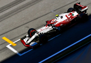 Giovinazzi dejected after bizzare pit issue triggers "s**t" Spanish GP