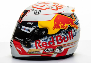 Max Verstappen mag van FIA niet met nieuwe helm het circuit op